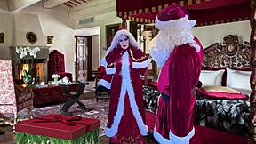 Granny Carmen Claus Doggystyle Fuck Creampie