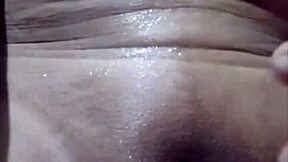 lick that pussy clean! chut ki safai with intense muff diving!