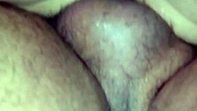 A mi doctora salvadoreña le encanta relajarse con un buen anal