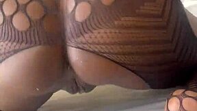 petite bubble butt riding