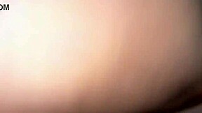 Le doy una buena follada a mi amiga trans en misionero y perrito.