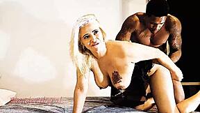 O negro superdotado fodeu ate deixar meu cu ardido e ainda gozou dentro