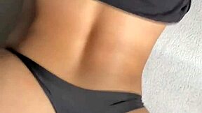 Joven 18 años SE FOLLA Y MONTA al mejor amigo de su novio PORQUE TIENE AUTO