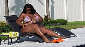 New Pool Boy Gets Lucky On First Day With Big Black Cock Riding In The Pool