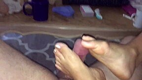 Great footjob with cumshot! Intense toe action and explosive finish