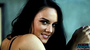 Petite Milf Beauty Meghan Leopard Gets Fully Naked For Playboy.