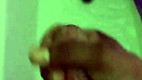 Me Grabo y Se Lo Envio a Mi Tia Gordibuena Masturbandome