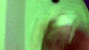 Me Grabo y Se Lo Envio a Mi Tia Gordibuena Masturbandome