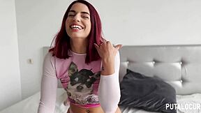 Putalocura - Latina Pelirroja Culona Rosie Cage Cabalgando Una Polla Monstruosa