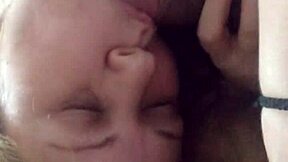 ela gosta de chupa tudo ate tira leite da rola