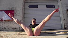 this babe goes completely bottomless walking the docks, flashing her big ass everywhere