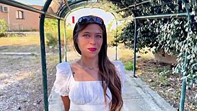 jeune fille coquine déjà dévergondée