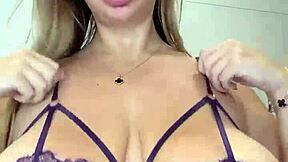 Huge Natural Saggy Tits Bounce Freely