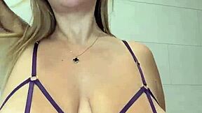 Huge Natural Saggy Tits Bounce Freely