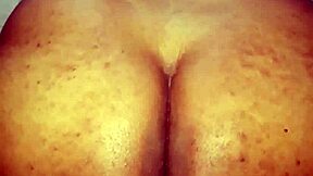 Watch that Indian big ass shake!