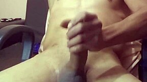 Rental macho in BH eats wife passionately 😋