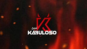 Ela veia dar uma mamada no pau grande a safada quer leite direto da fonte