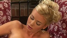 blonde milf whore caylian curtis solo