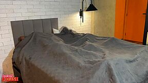 futuro marido e presente corno numa suruba com a noiva infiel e um amigo