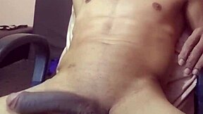 Rental macho in BH eats wife passionately 😋