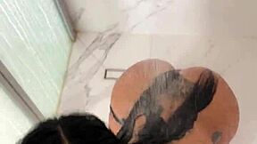 Wet Sex In The Shower Cumming In The Mouth - Sara Retali & Sergio Lagos