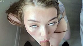 ब्रिटिश यूनिवर्सिटी स्टूडेंट तुम्हें चूसती है