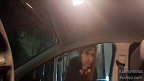 Punheta Arriscada Para Gostosa Na Rua Em Público