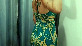 i, a milf, had sexs with a saleman in the dressing room, it was so hot!