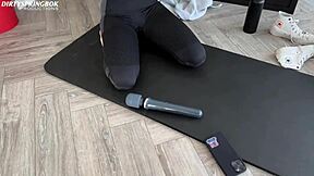 Muslim Aaliyah Yasin Caught by Housemate, Cum on Face