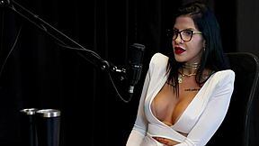 Leticia Braga invited for sympathy opens her own clinic with kindness questions