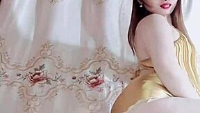 Viet Teen Dances On Bigo