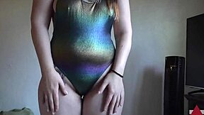 swimsuit babe with belly button spray fetish