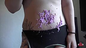 swimsuit babe with belly button spray fetish