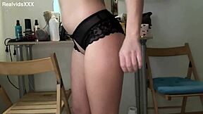 Woman stimulates butthole!