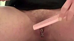 Combing my pussy bush and shaving 😊