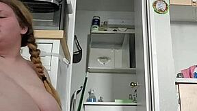 BBW Amateur Takes Out and Inserts Plug Causing Pain in Homemade Solo