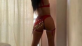 What do you think of this morocha with huge ass and thighs dancing for me?