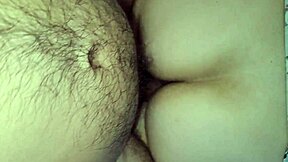 O Padrasto Ficou Chocado E De Pau Ereto Com O Que A Enteada Fez Com A Bunda Enquanto Esposa Estava Fora