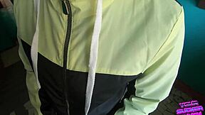 Risky blowjob on public staircase