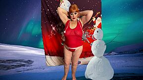 Nonna Carmen Claus, il Giocattolo d'Amore Preferito di Babbo Natale, Si Fa Scopare fino al Creampie