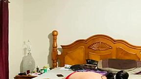 Hey bb, you wanna come fuck with me?