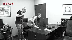 Pretty thick chick nika noire sucks her mans big cock