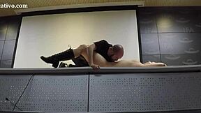 Pamela teaches female caresses and cunnilingus