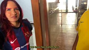 Novia es engañada con los ojos vendados por su novio que tiene que pagar la deuda del partido de futbol ntr