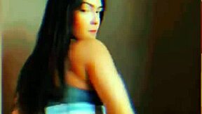 This slut is twerking and dancing funk like crazy