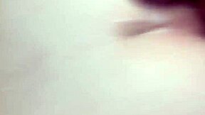 Big ass gets covered in cum 😏