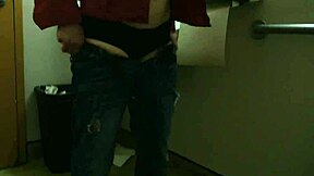 Hey, watch cute lilith masturbating to orgasm in the bathroom?