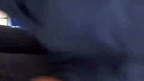 Oh človek, lovljenje tiste skrivne mladinske ritke v kavbojkah, skrite od pogleda