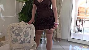 Blonde ate her dark lover out