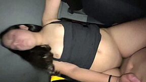 follé a mi conductor y dejé que se corra dentro de mí sin condón